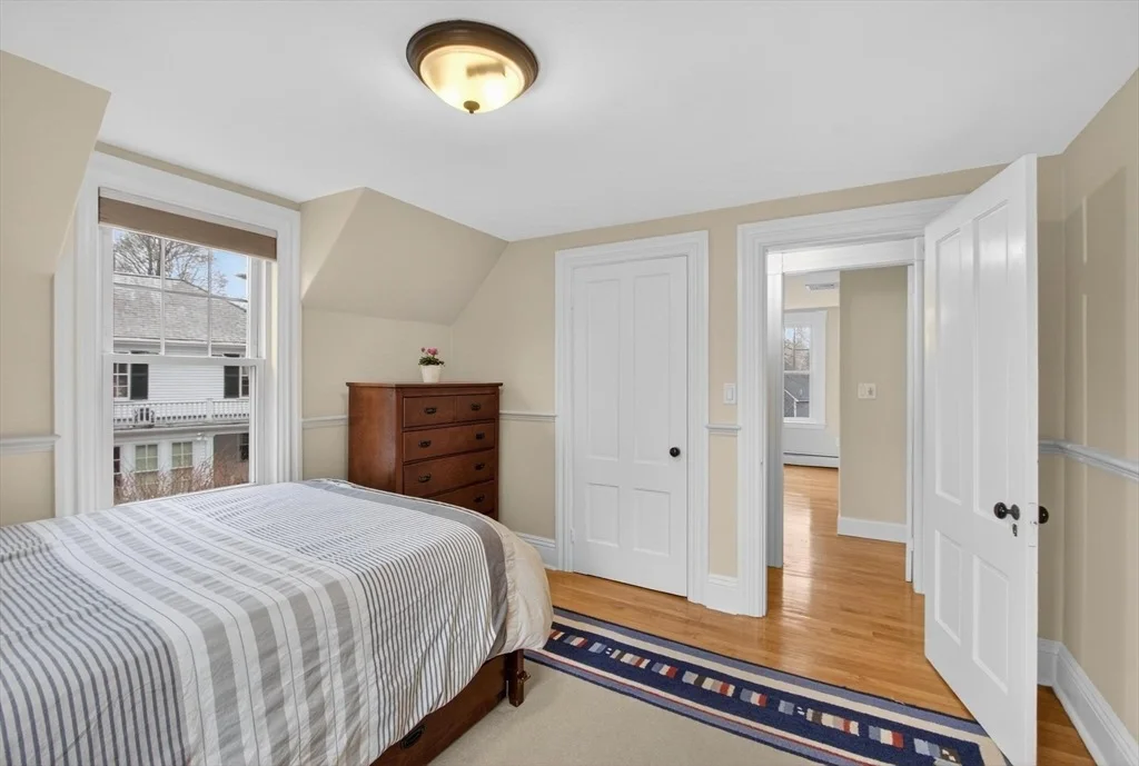 Photo of 52 Maple St