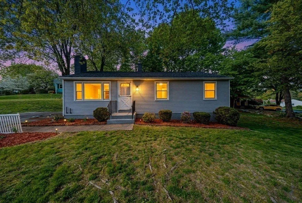 Photo of 20 Meadowbrook Dr