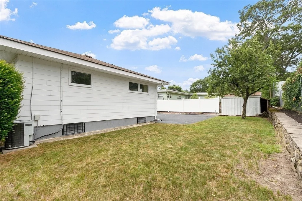 Photo of 33 Durso Ave.