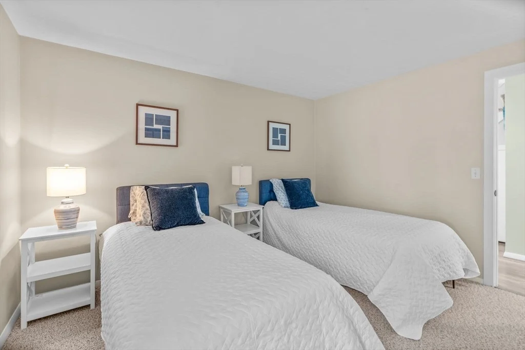 Photo of Unit F at 39 Mashie Cir