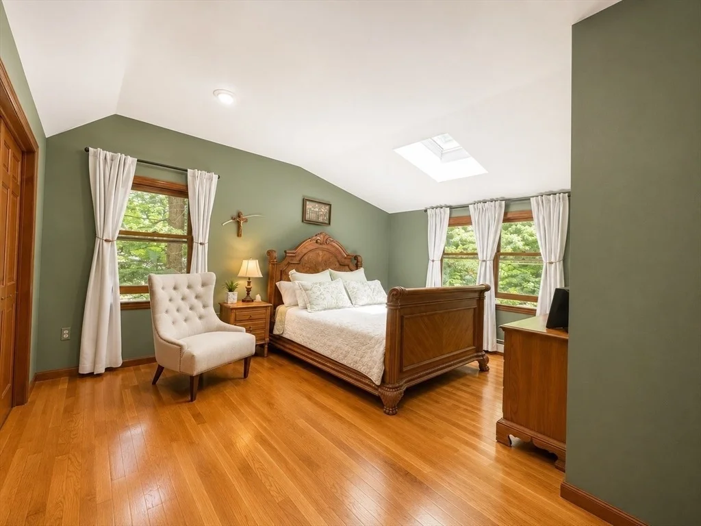 Photo of 32 Crestview Drive
