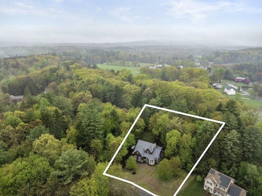 Photo of 44 Carillon Cir