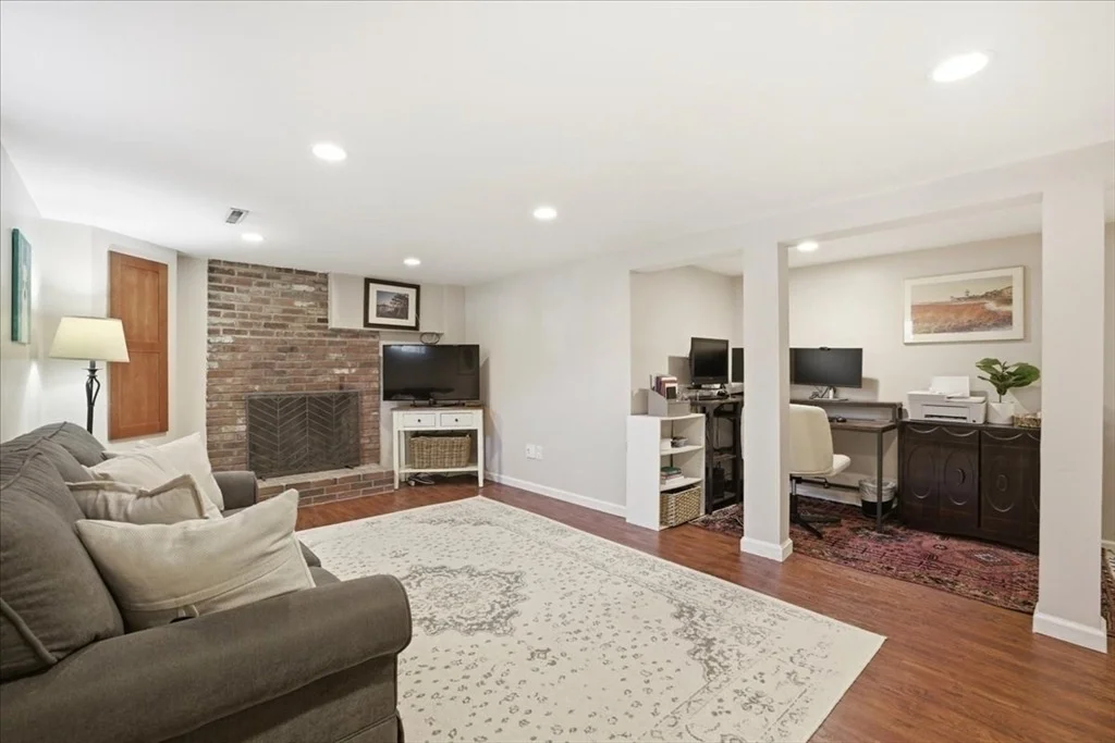 Photo of 137 Robert Rd