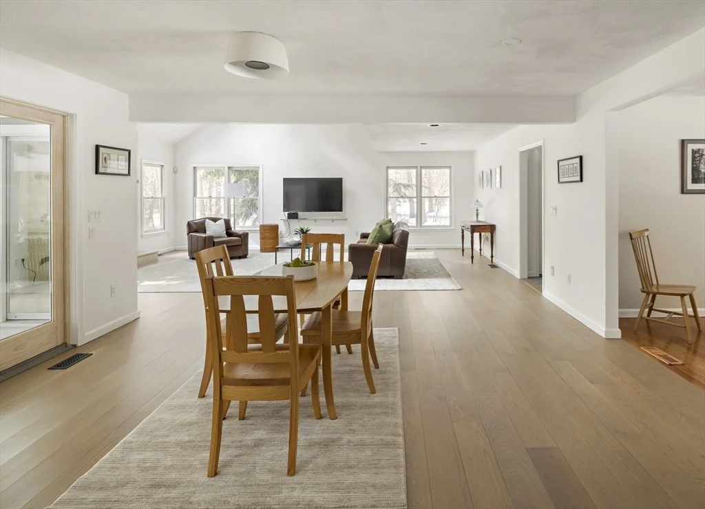 Photo of 15 Laurel Circle
