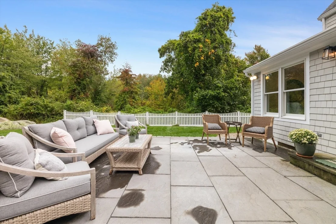 Photo of 154 Clapp Rd