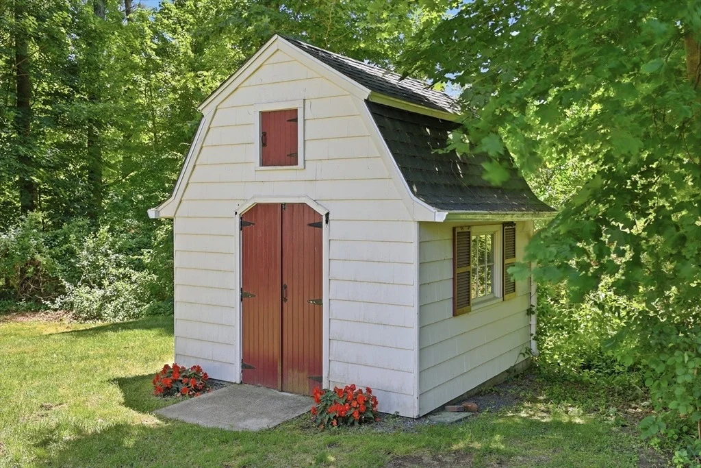 Photo of 104 Jackson Dr