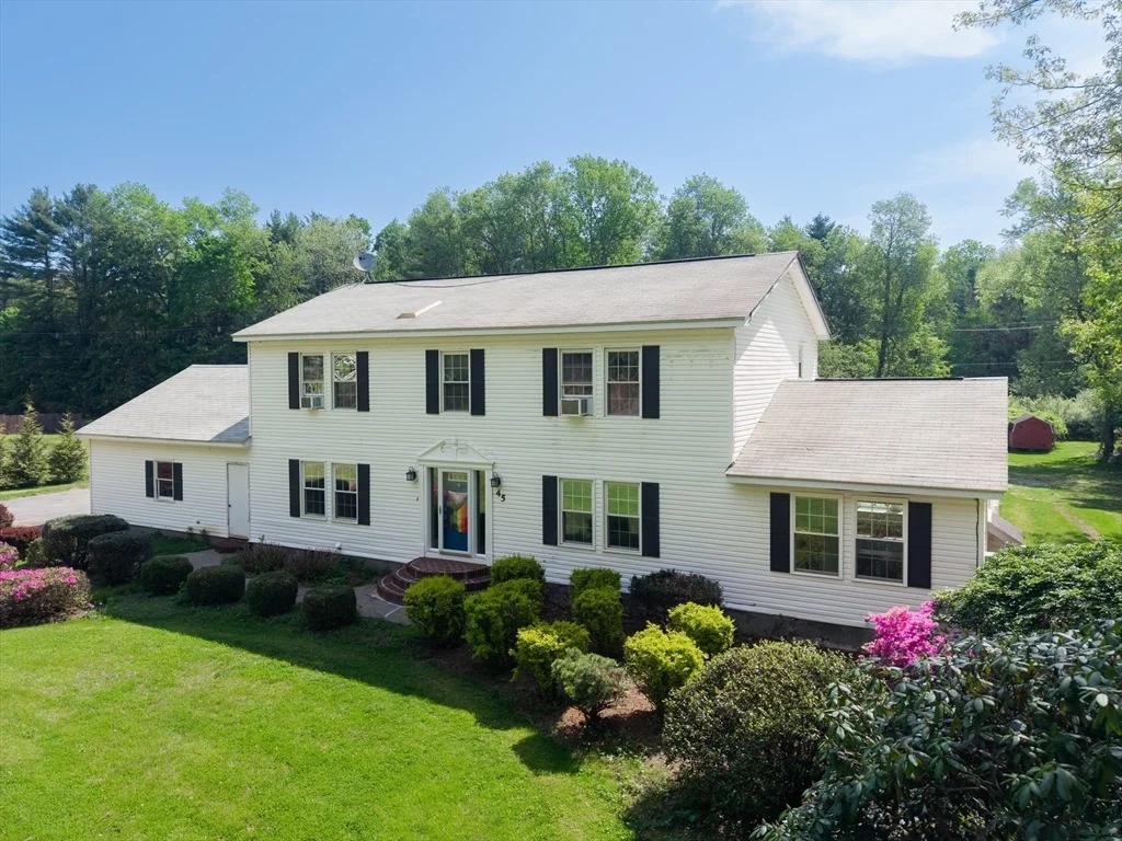 Photo of 45 River Rd