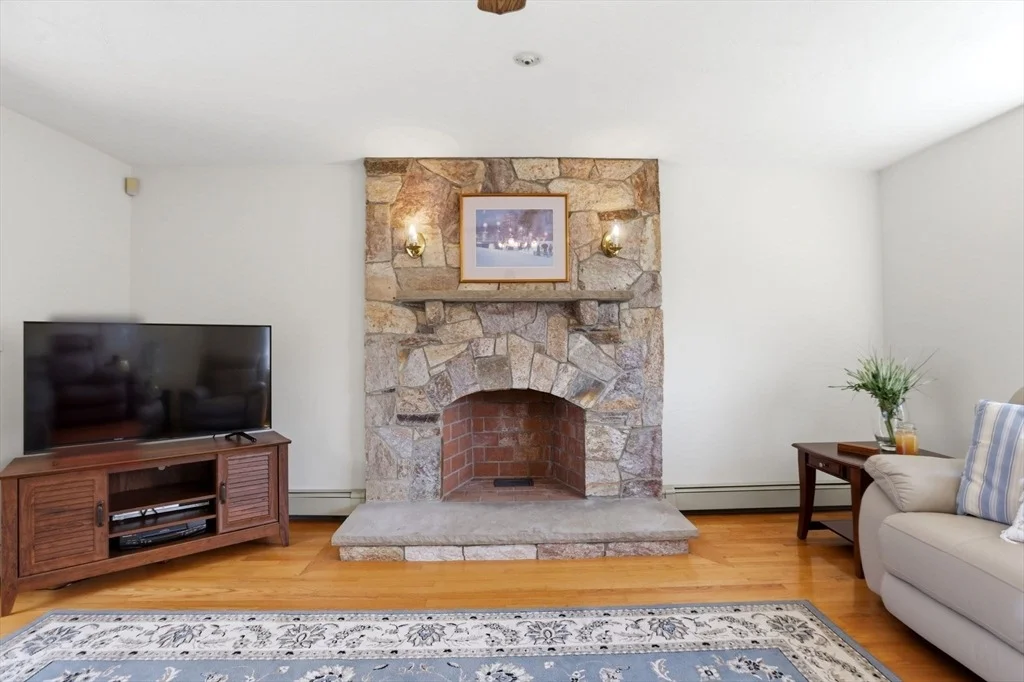 Photo of 6 Gavin Cir