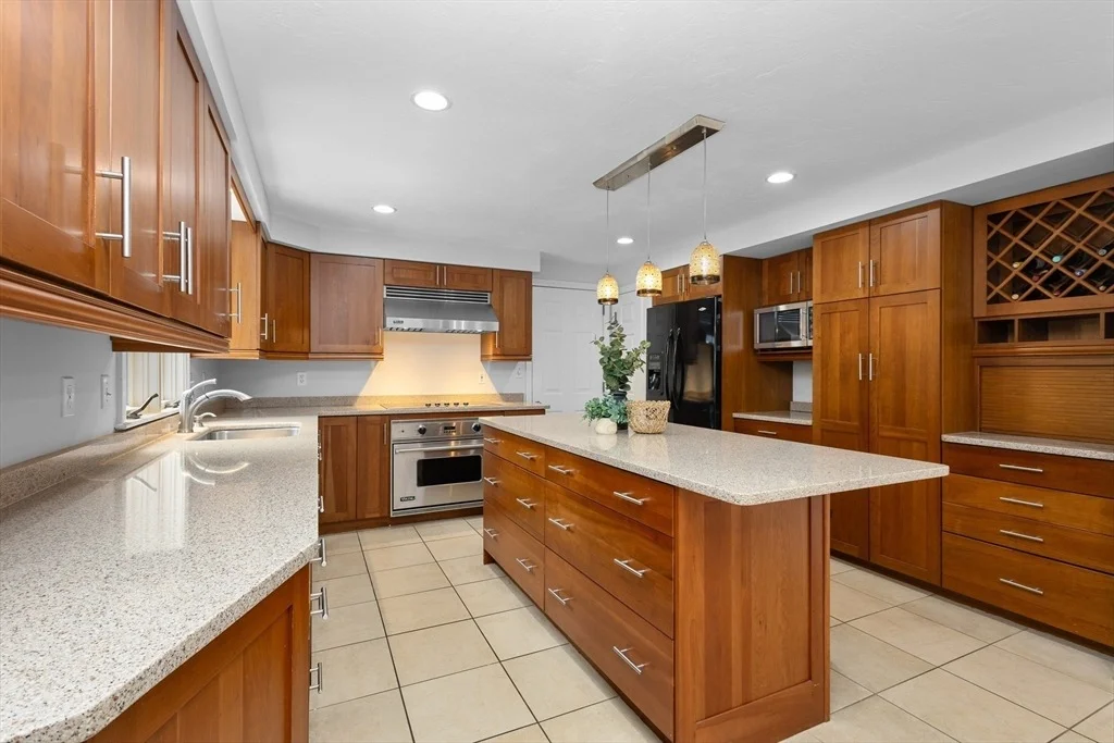 Photo of 8 Autumn Ln
