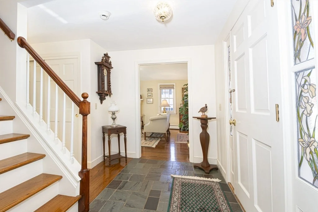 Photo of 93 Winfield Rd