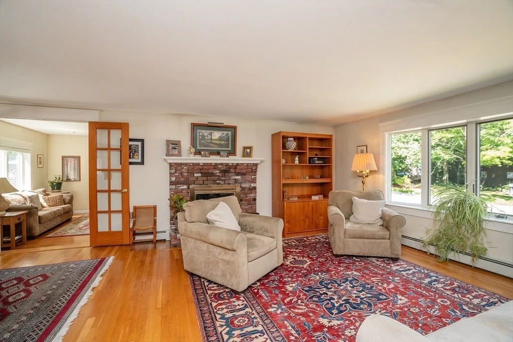 Photo of 18 River Rd
