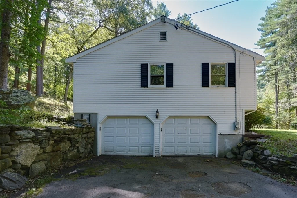 Photo of 560 Old Harvard