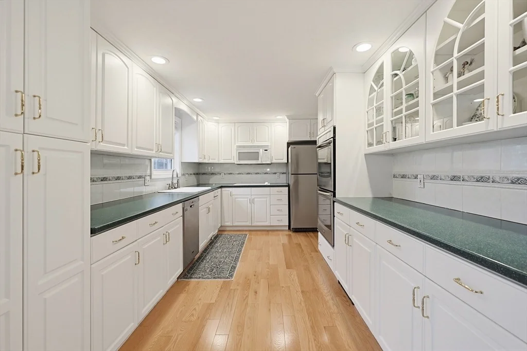 Photo of 49 Stonybrook Dr