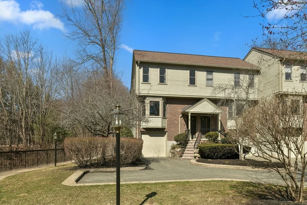 Photo of Unit A at 60 Maple Street