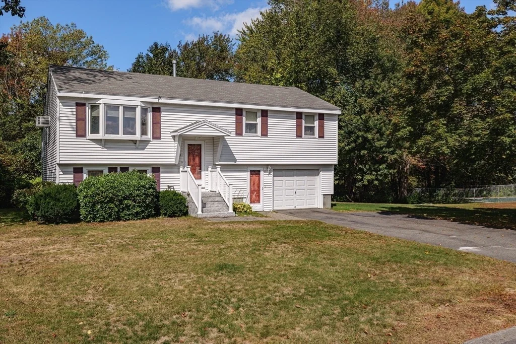 Photo of 131 Bridle Path Ln