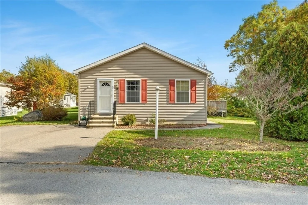 Photo of 84 Lark Ln