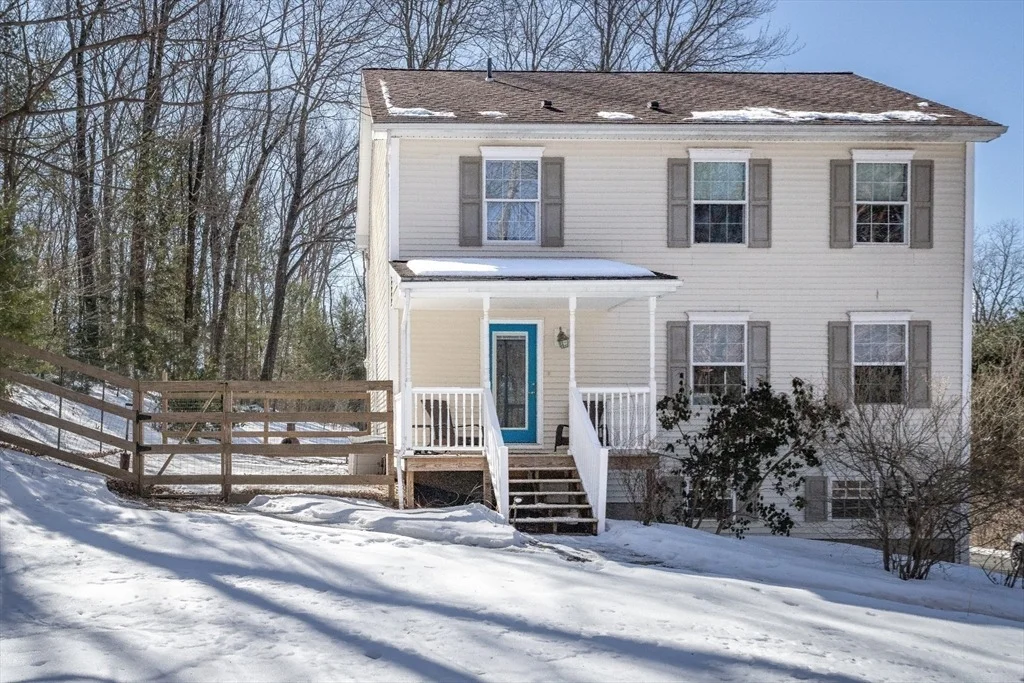 Photo of 497 Riverside Dr