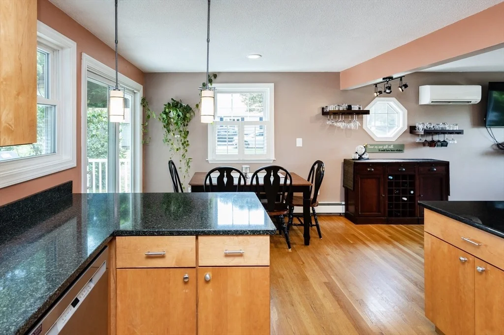 Photo of 27 Hayes Ave