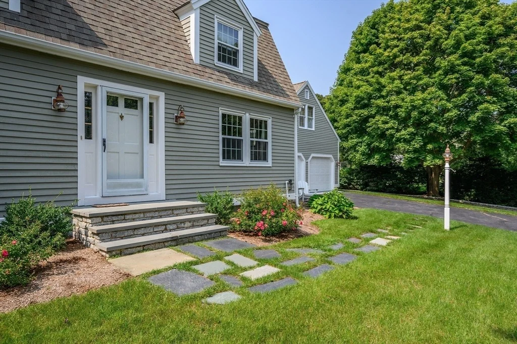 Photo of 17 Cedar Point Cir