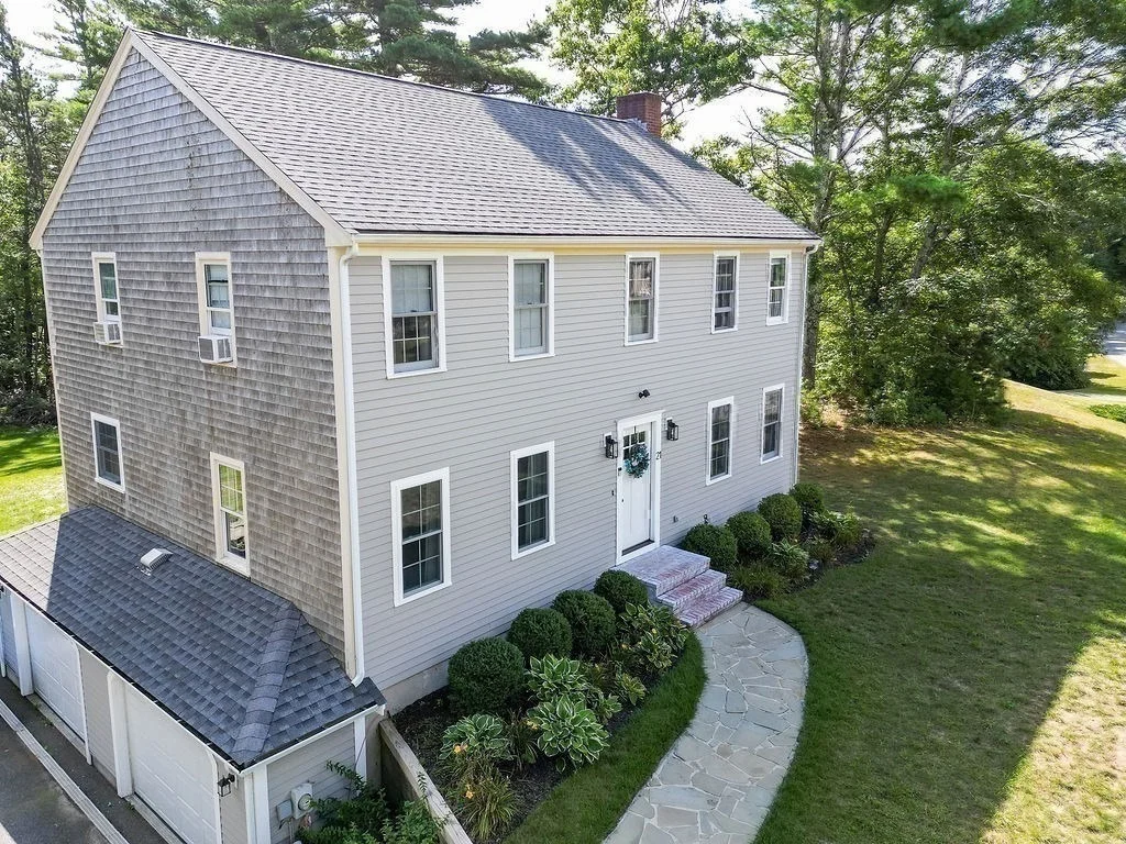 Photo of 21 Chamber Rock Rd.