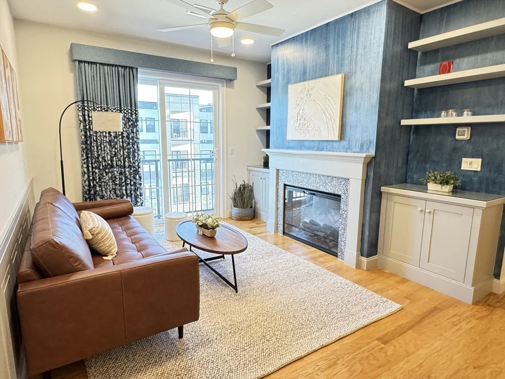 Photo of Unit 307 at 1 Revolution Way