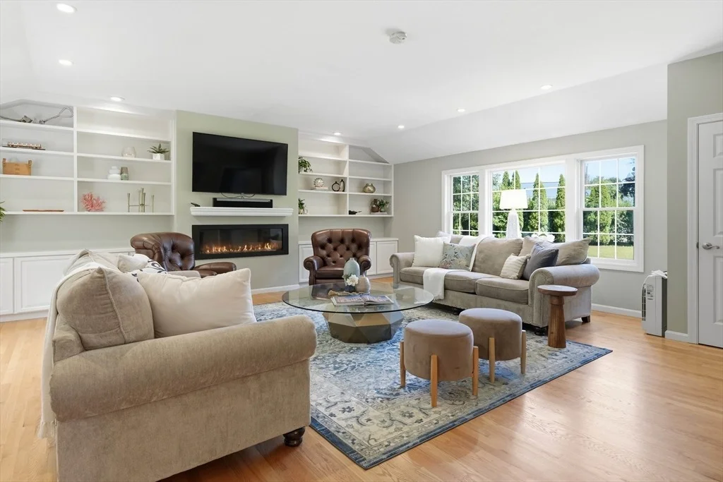 Photo of 267 Beacon