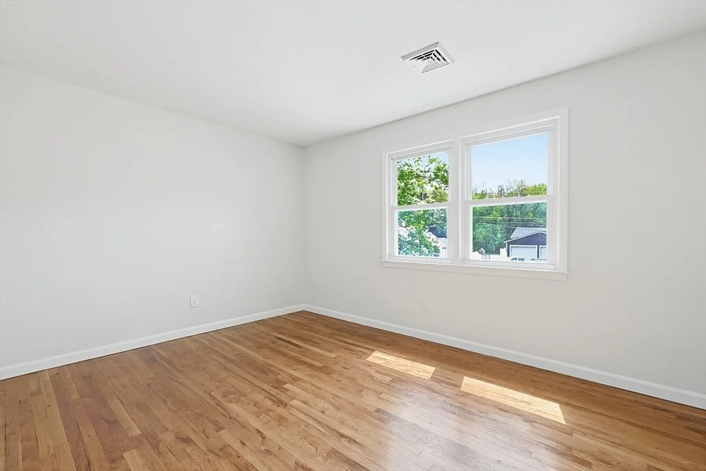 Photo of 37 Temi Rd