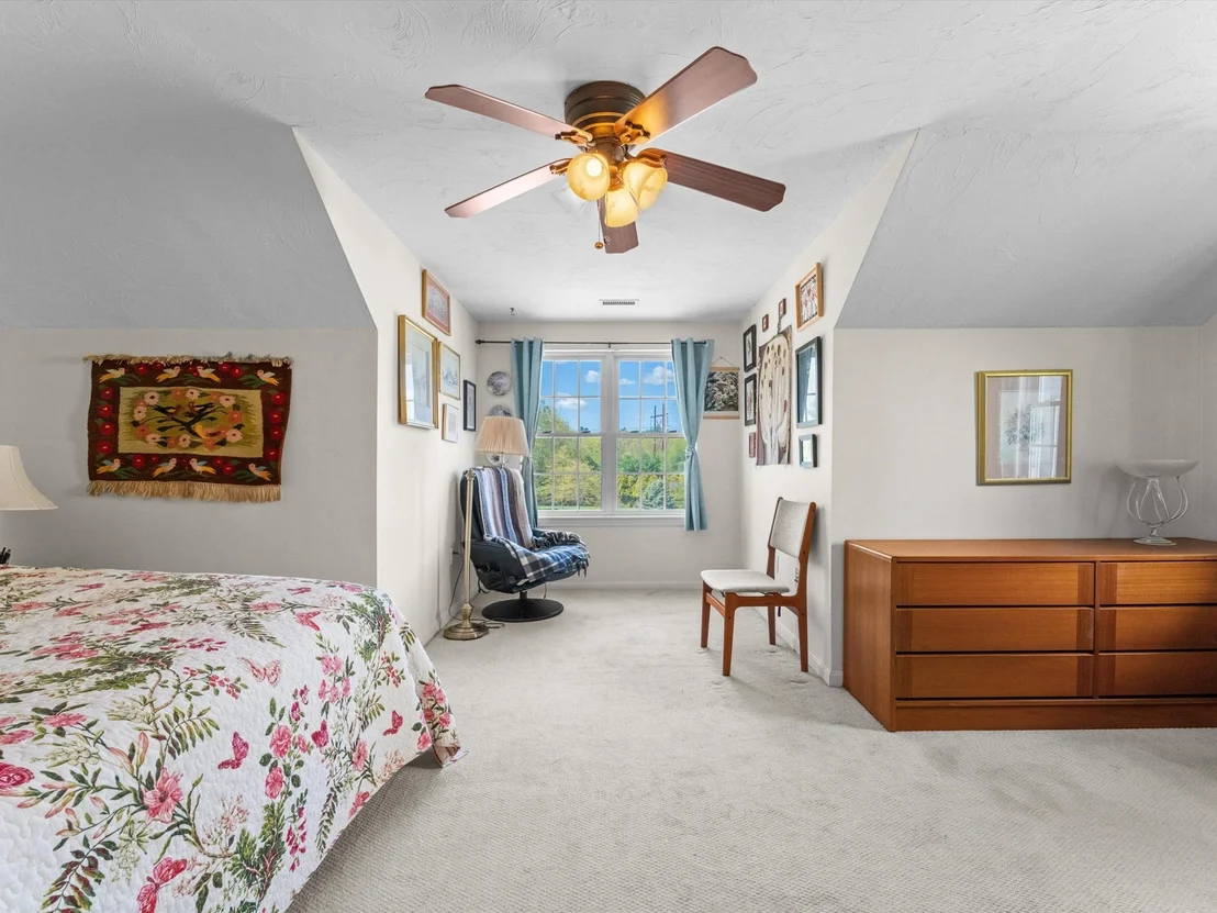 Photo of Unit B at 29 Coldspring Dr