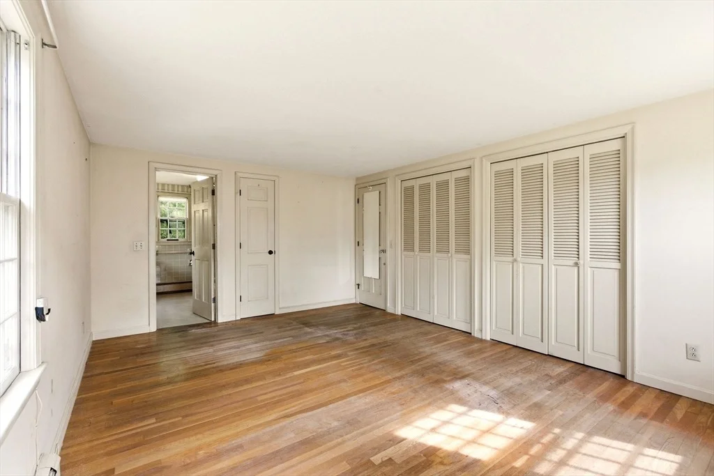 Photo of 93 Robbins Circle