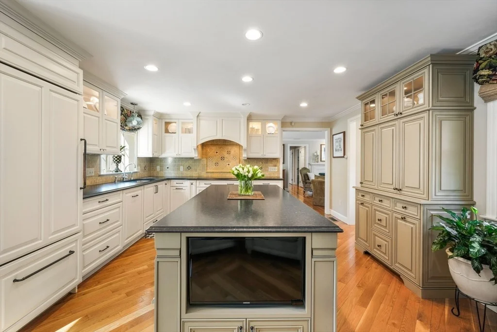 Photo of 51 Meadowbrook Road