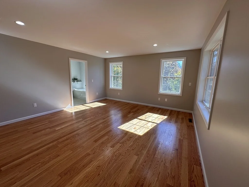 Photo of 16 Rita Ln