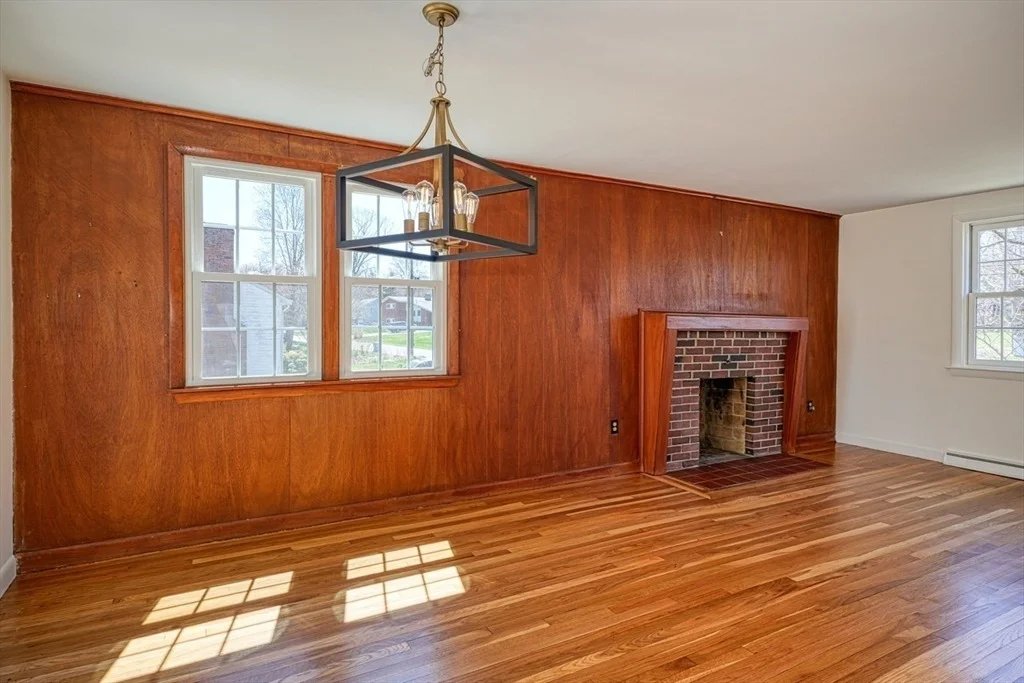 Photo of 48 Pinecrest Rd