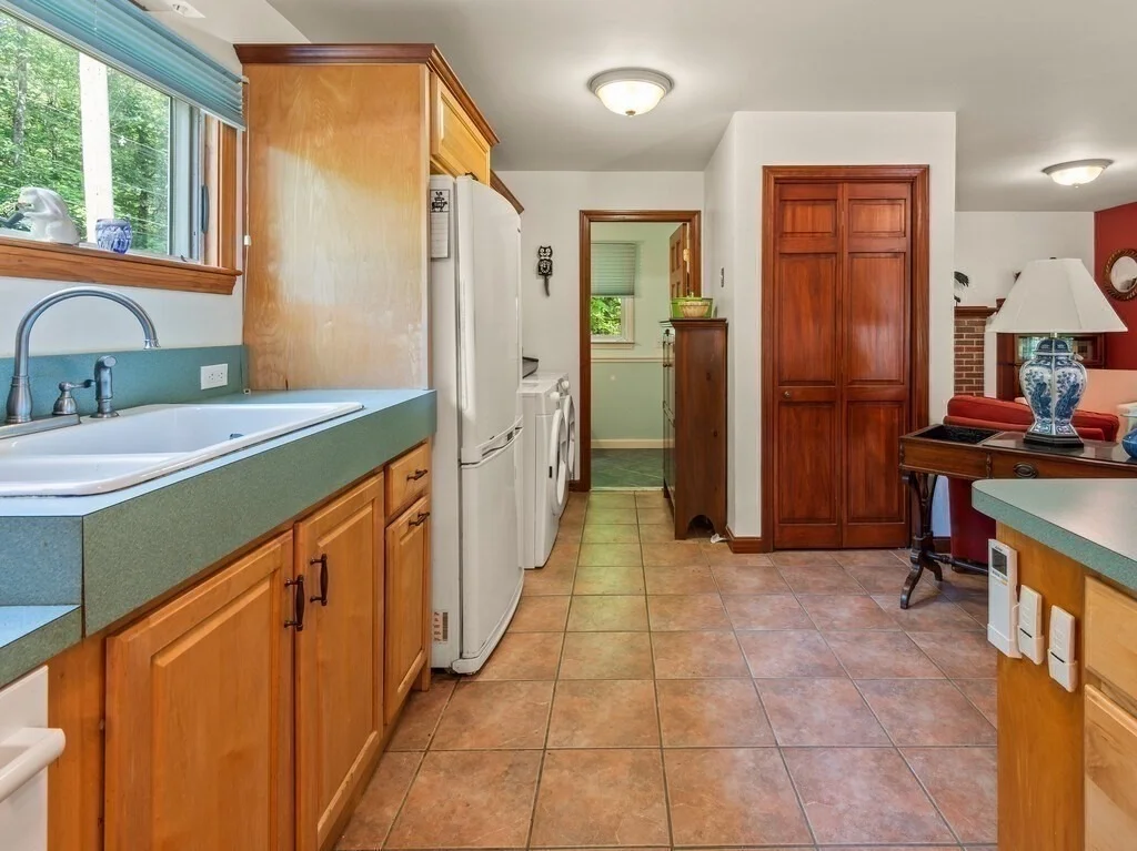 Photo of 189 Maple Avenue