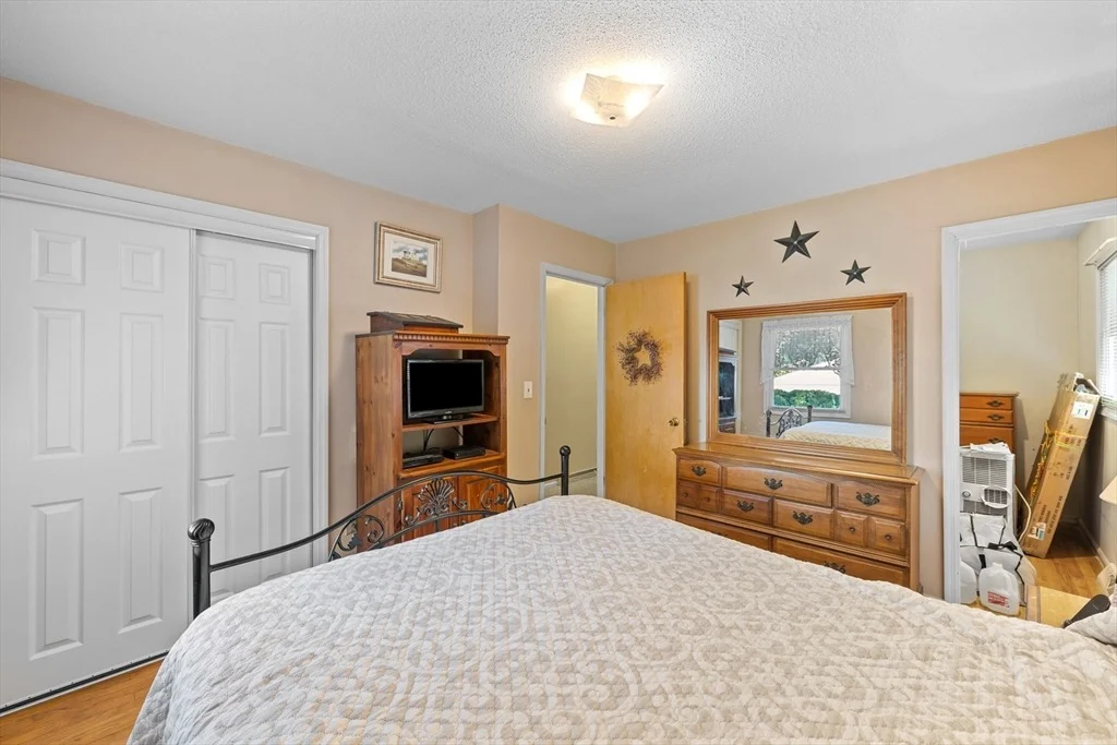 Photo of 6 Hingham Rd