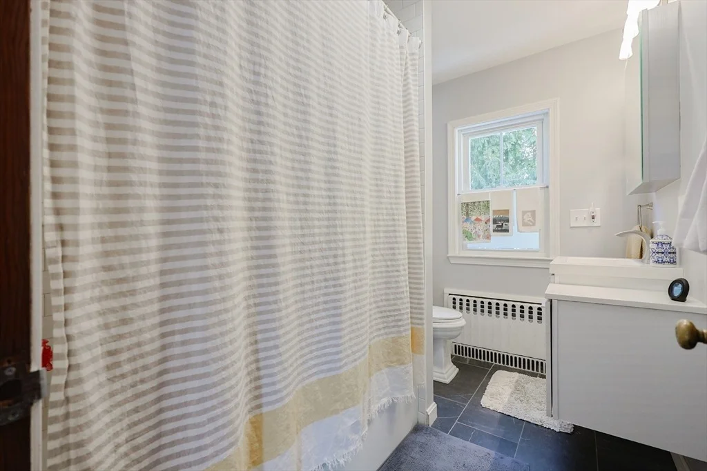 Photo of 50 Riverside Pl