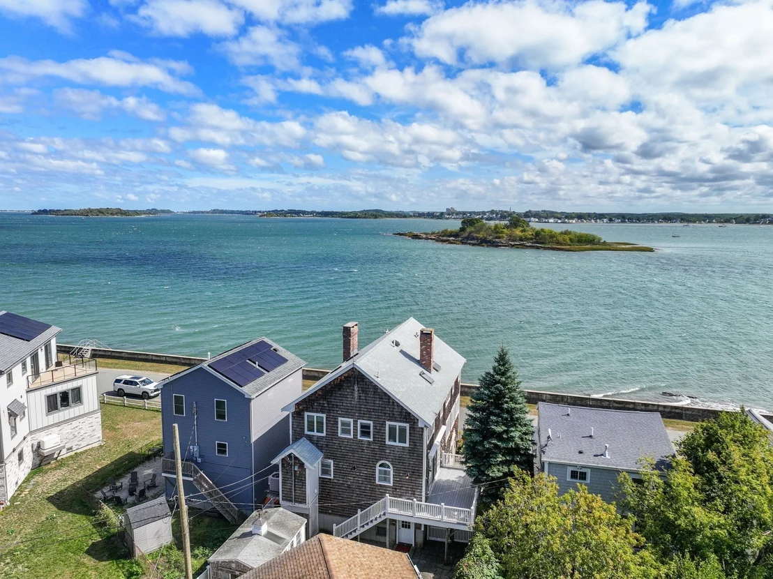 Photo of 125 Edgewater Drive