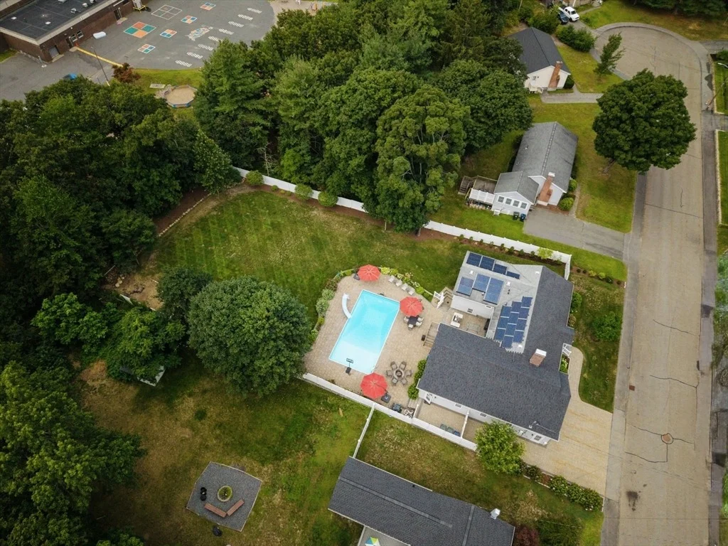 Photo of 21 Helen Dr