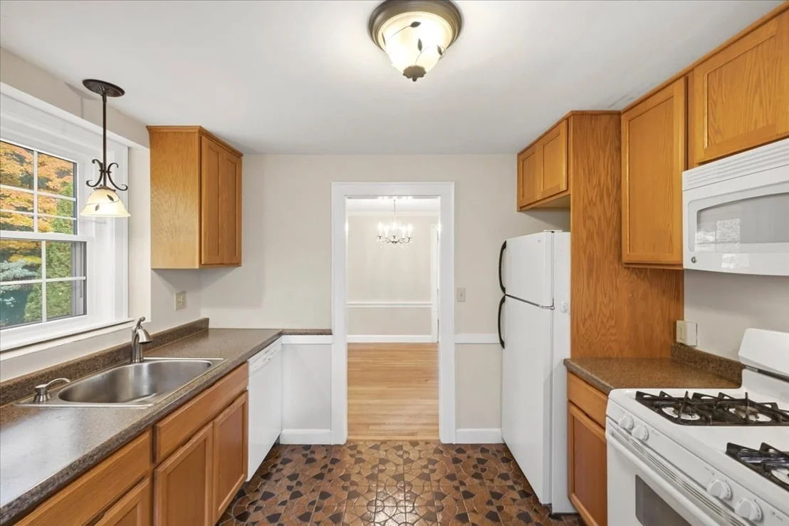 Photo of 77 Payson Rd