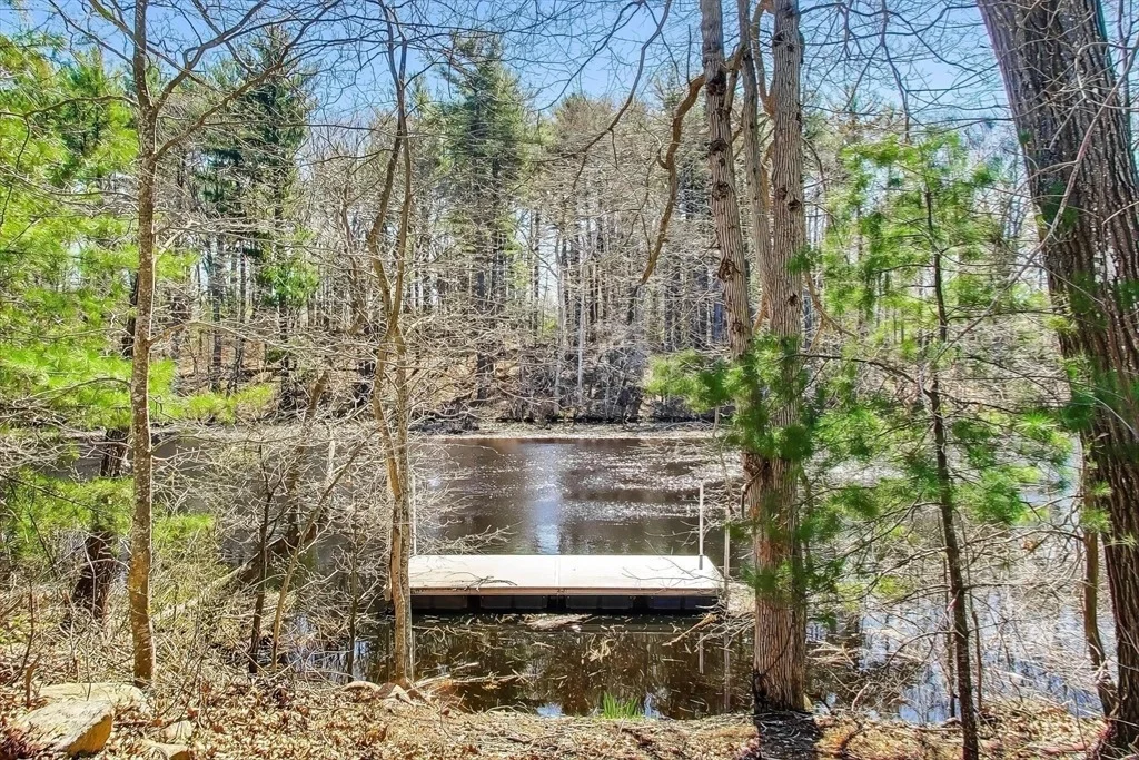 Photo of 101 River Rd