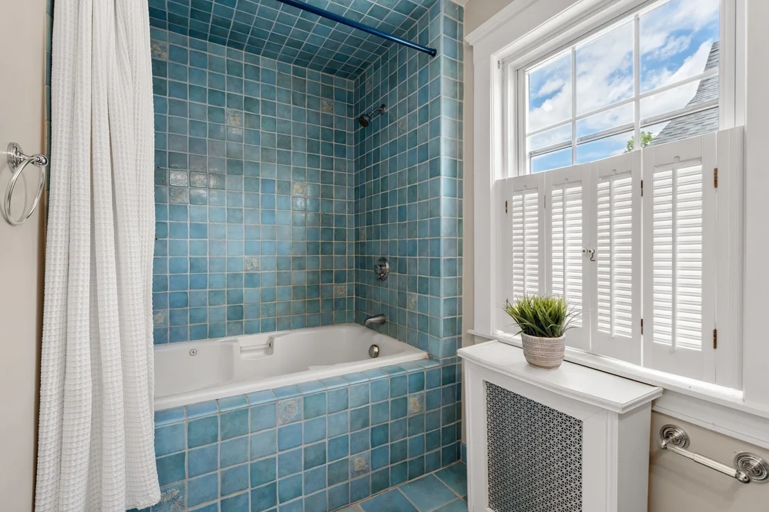 Photo of 1200 Brook Road