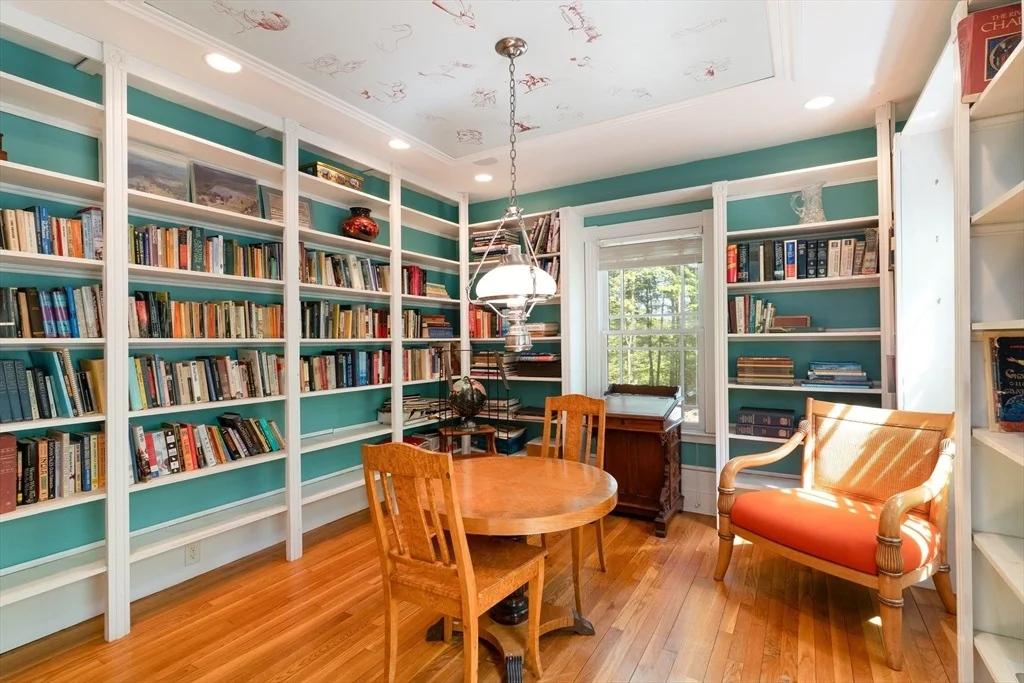 Photo of 244 Old Winchester Rd