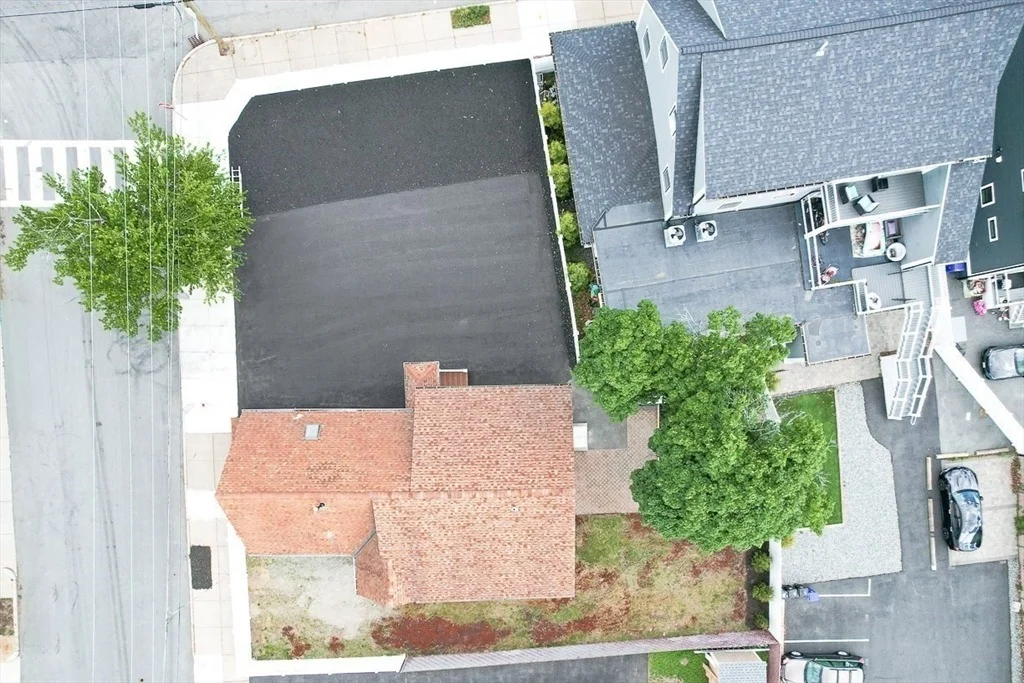Photo of 100 Emerald St