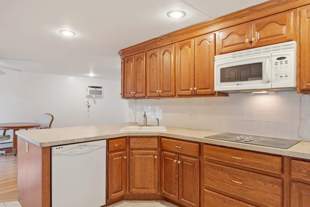 Photo of 32 Abbott Ave