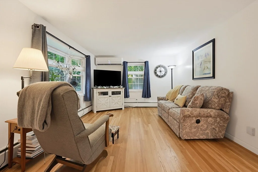 Photo of 32 Saratoga Drive