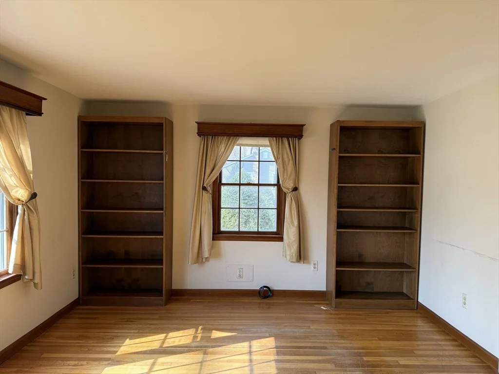 Photo of 89 Oakcrest Drive