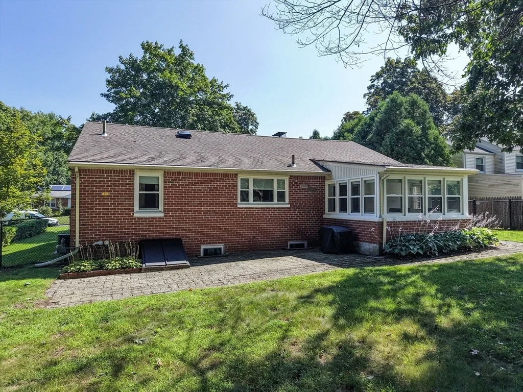 Photo of 114 Fenway Dr