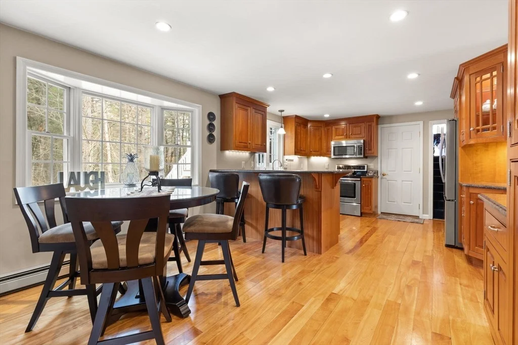 Photo of 35 Meadowbrook Dr