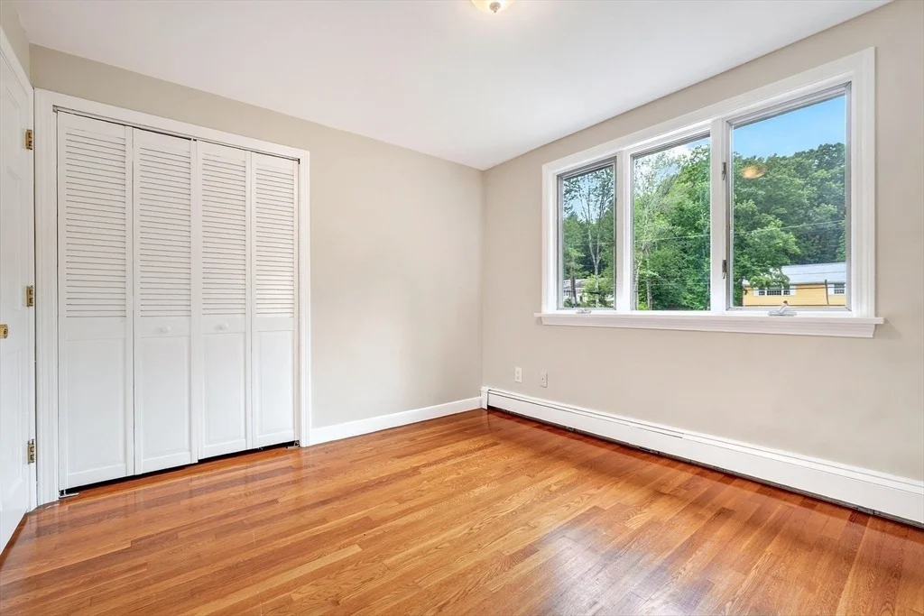 Photo of 10 Glenridge Dr