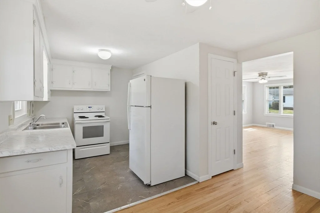 Photo of 33 Overhill Dr