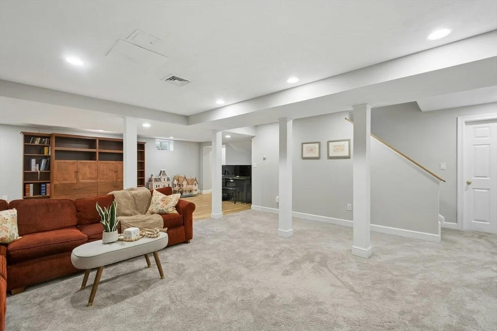 Photo of 1 Munroe Road